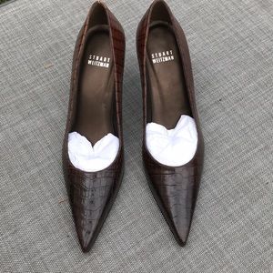 Stuart Weitzman brown Alligator pump size 8M
